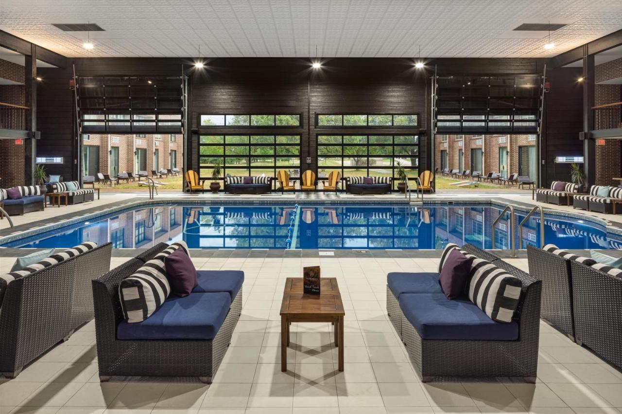 איווה סיטי The Highlander Hotel, Ascend Hotel Collection מראה חיצוני תמונה