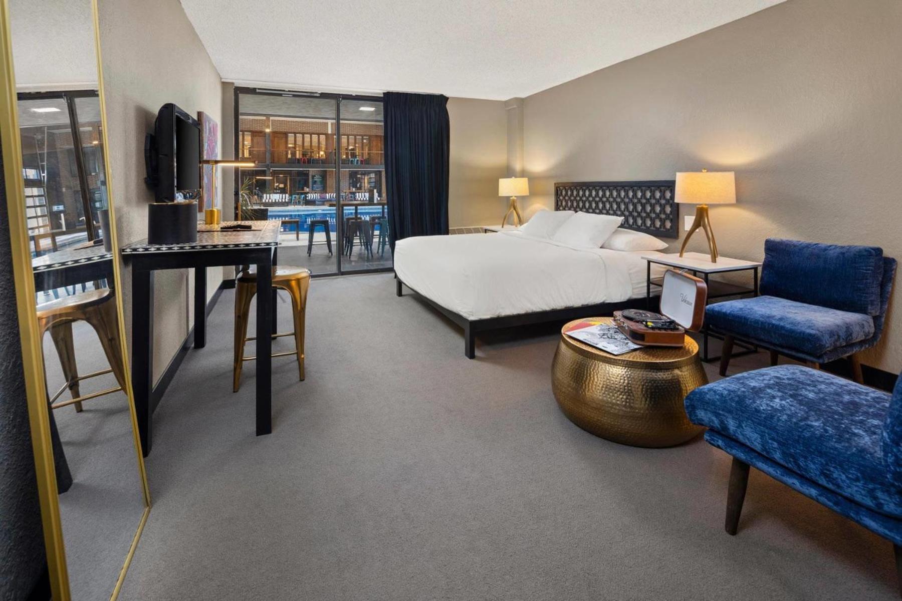 איווה סיטי The Highlander Hotel, Ascend Hotel Collection מראה חיצוני תמונה